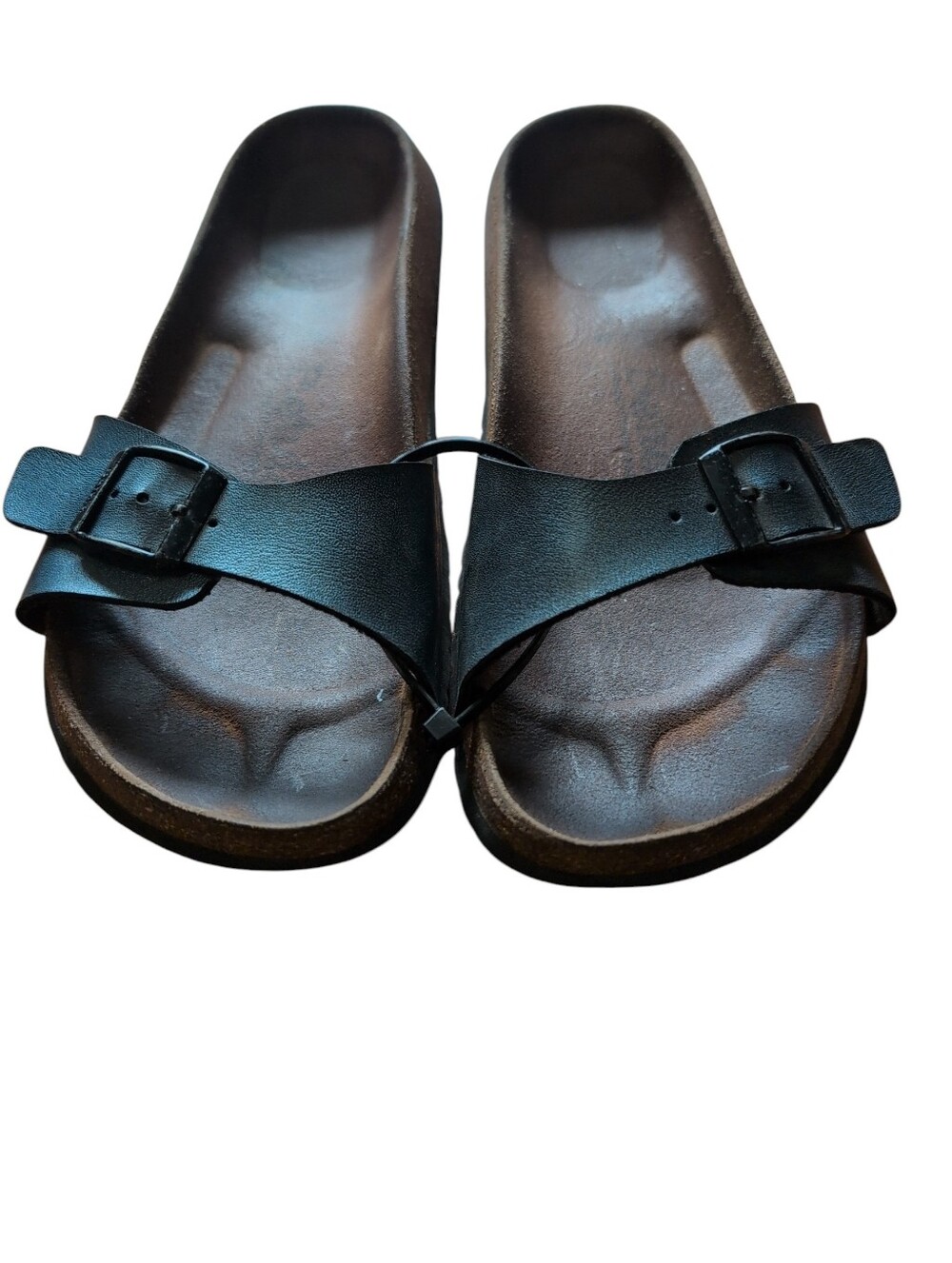 Classic Betula by Birkenstock black thong sandals featuring the signature contou